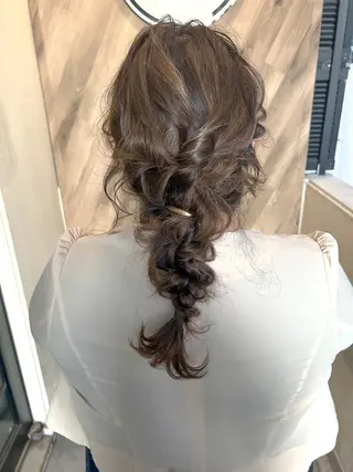 セミロング ヘアアレンジ 飯塚 沙衣のヘアスタイル