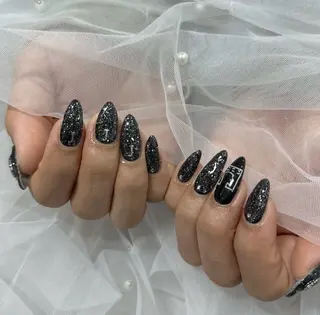 ネイル LAVISH nanamiのネイルデザイン