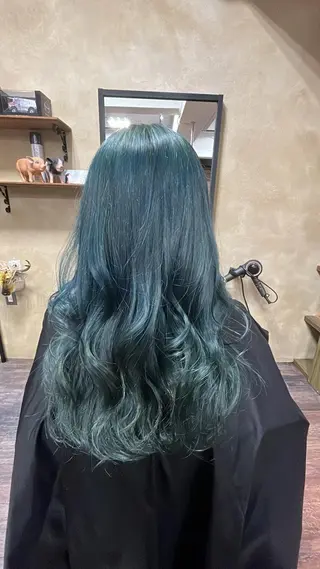 ロング カラー est hair absolute所属・大山 由紀野のヘアスタイル