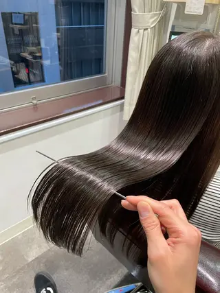 ロング Takahiro 髪質改善のヘアスタイル