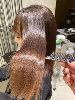 ミディアム 圧倒的美髪ストレート ツダケイタロウのヘアスタイル