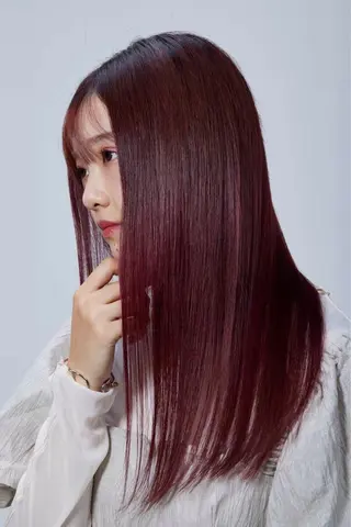 セミロング カラー EARTH葛西所属・葛西 縮毛矯正のプロ ブリーチ矯正 青木俊のヘアスタイル