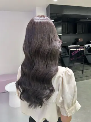 ロング Xena ria 衣織/ブリーチカラーのヘアスタイル