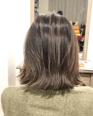 ミディアム カラー タカハシ ユウキのヘアスタイル