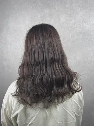 セミロング _White所属・ＳＨＩ ＺＵのヘアスタイル