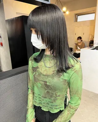 セミロング ブリーチ/ウルフ ハッシュカット/石山のヘアスタイル