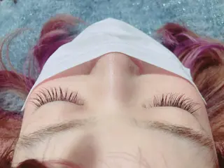 マツエク・マツパ RADnoel 梅田茶屋町のヘアスタイル