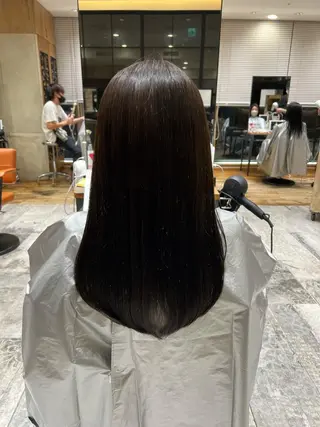 セミロング カラー 透明感🫧 佐藤歩夢のヘアスタイル