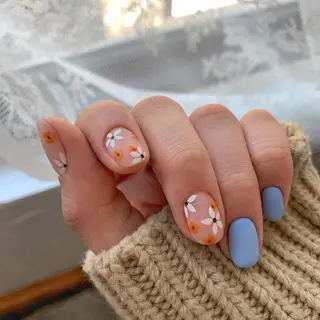 ネイル 🦋ネイルサロン ブラン🌈ゆりのネイルデザイン