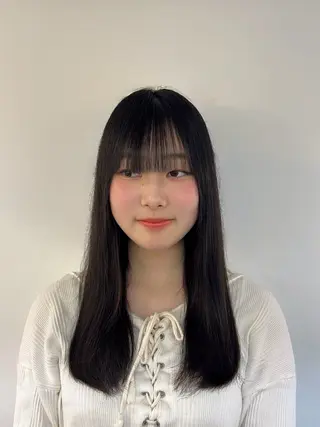 ロング 松井 詩織のヘアスタイル