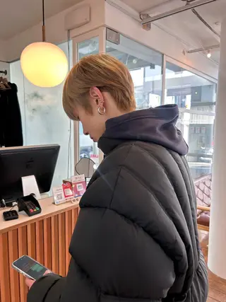 カラー VISION   aoyama所属・かがやしづ ⭐️ブリーチカラーのヘアスタイル