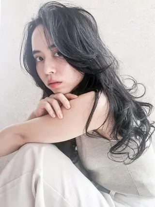 ロング カラー ハイトーン/レイヤー 💜Akaneのヘアスタイル