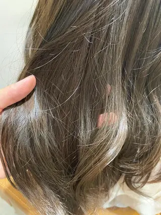 カラー あきば まゆのヘアスタイル