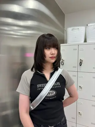 ミディアム 韓国レイヤー ハッシュカットのヘアスタイル