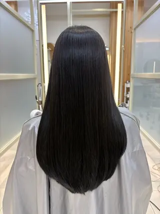 よねけん😁 透明感/艶感のヘアスタイル