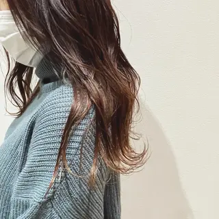 ロング カラー LORO.hairmake&spa所属・山﨑 ひよりのヘアスタイル