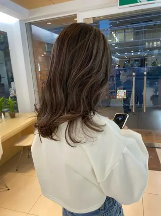 セミロング カラー 🍀透明感抜群🍀/ ハイトーンカラーのヘアスタイル