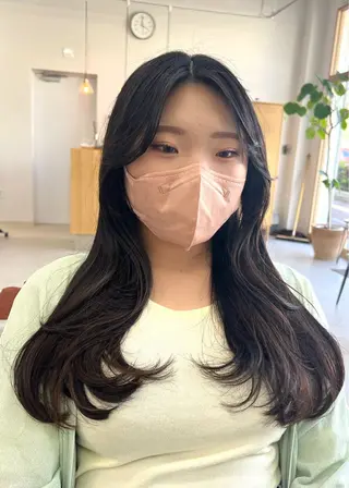 ロング カラー Una並木坂  透明感カラー＆髪質改善＆韓国ヘア所属・松本 凜那のヘアスタイル