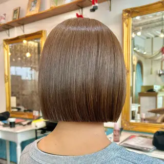 ミディアム カラー 髪質改善【縮毛矯正】 美髪ボブを量産する人のヘアスタイル