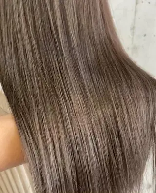 ロング カラー 大栗 佑也  髪質改善のヘアスタイル