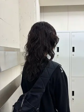 セミロング カラー 暗髪／艶髪／渋谷/ モモカ🎀のヘアスタイル