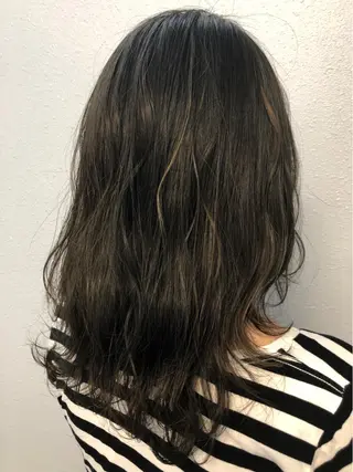 セミロング カラー 💜 MINORI💜のヘアスタイル