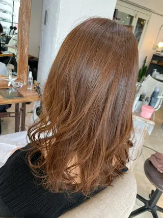 ロング カラー 金子 しおりのヘアスタイル