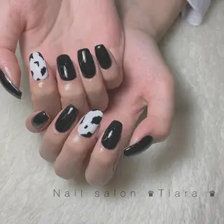 ネイル Tiara♛ティアラ 山口くるみのネイルデザイン