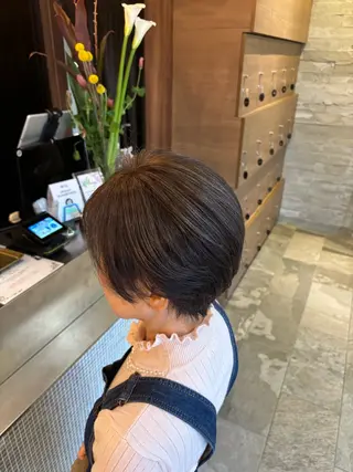 ショート カラー 傷めない白髪ぼかし/ ワタナベユウマのヘアスタイル