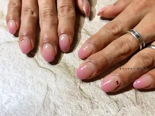 ネイル 伊藤 美里のネイルデザイン