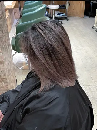 ミディアム 谷山銀二郎/ 副店長のヘアスタイル