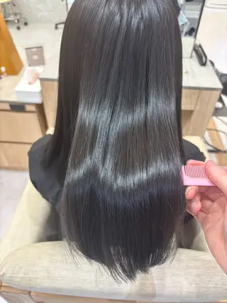 ロング ガレリア  名駅オーキッドGビル店所属・名駅／艶髪ストレート ／ヘッドスパ／伴怜奈のヘアスタイル