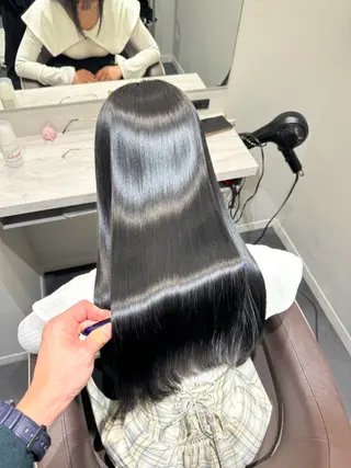 セミロング SALOWIN east店6F所属・TAKUMI 【美髪特化】のヘアスタイル