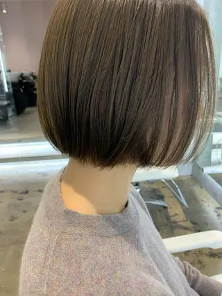 ショート カラー PHIDGE所属・山下 千明のヘアスタイル