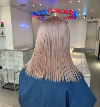 カラー ブリーチカラー×艶 🍨mihoのヘアスタイル