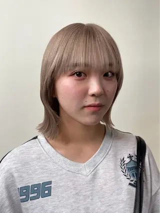 ショート カラー 坂本 かのんのヘアスタイル
