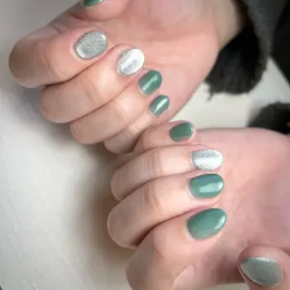 ネイル 及川 莉奈のネイルデザイン