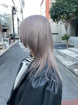 ショート カラー ☘️ブリーチ/ハイト ーン/レイヤー/のヘアスタイル