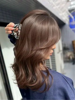 ロング カラー 顔まわりの神様✨ 透明感カラー藤嶋秀幸のヘアスタイル