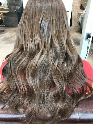 ロング カラー AUBE hair ales福岡平尾店所属・塚本 昂のヘアスタイル