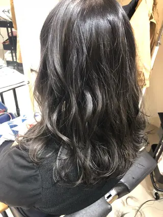 カラー 早川 真幸のヘアスタイル
