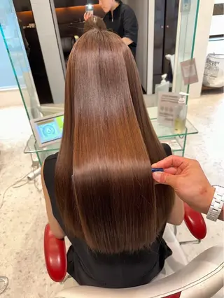 カラー 森 芽吹のヘアスタイル