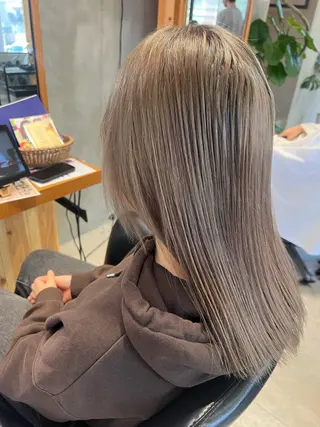 セミロング カラー _WHITE+ 南海難波店所属・水素カラー/ 髪質改善水素/そらねのヘアスタイル
