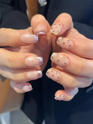 ネイル オタク美容師🛍/ 酸性ストレート/艶髪のヘアスタイル