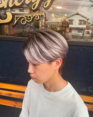 ショート カラー Baby’s breath所属・藤田 年哉のヘアスタイル