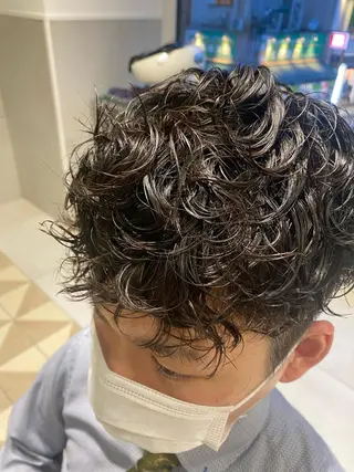 ショート カラー パーマ ヘアアレンジ メンズ メンズパーマの巨匠 鈴木純のヘアスタイル