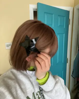 ミディアム mee.所属・カットモデル募集中 / ベージュ/あづきのヘアスタイル