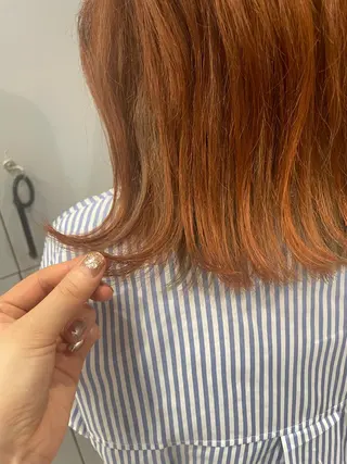 ミディアム 佐々木 芽衣のヘアスタイル