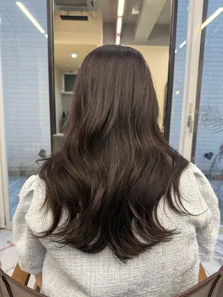 カラー GIFT OMOTESANDO所属・秋月 いなのヘアスタイル