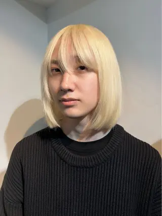 ショート カラー スギヤマ シユのヘアスタイル